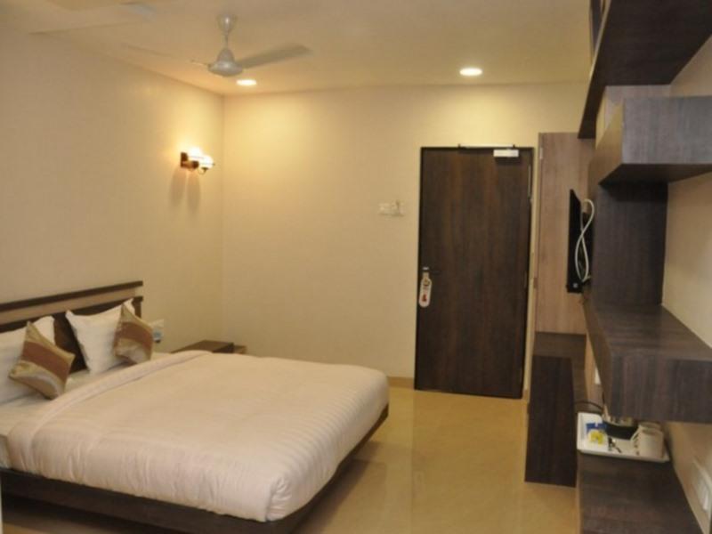 Townhouse Oak Hotel The Sudesh Rāipur Kültér fotó