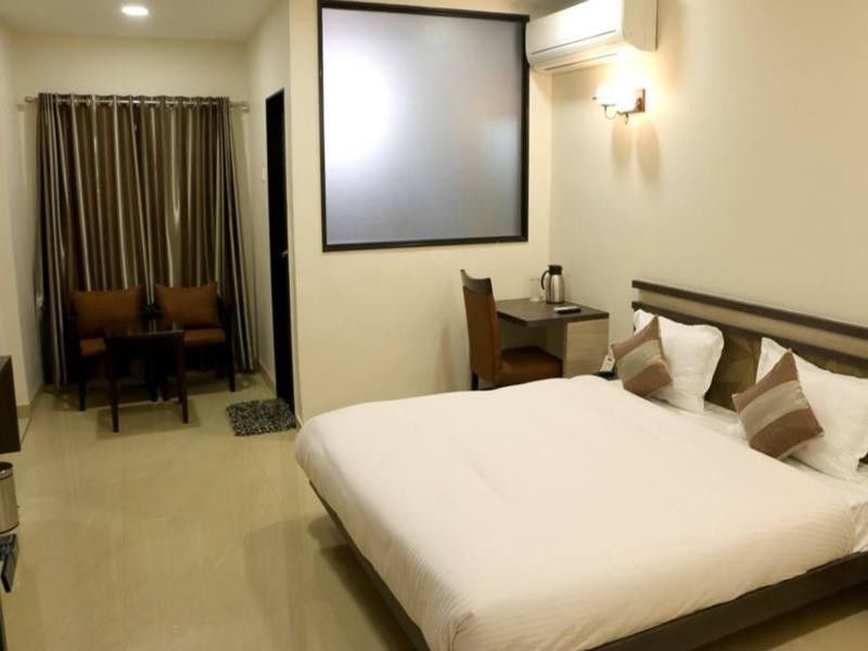 Townhouse Oak Hotel The Sudesh Rāipur Kültér fotó